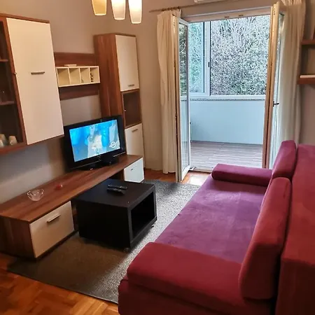 T&t Apartment Lovran